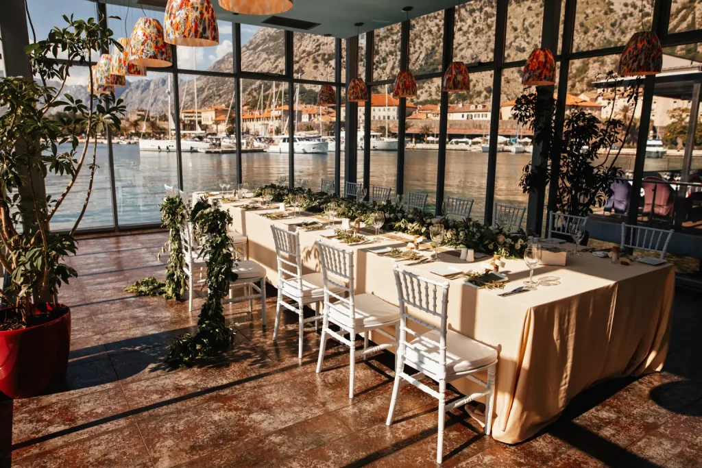 Waterfront-Restaurant